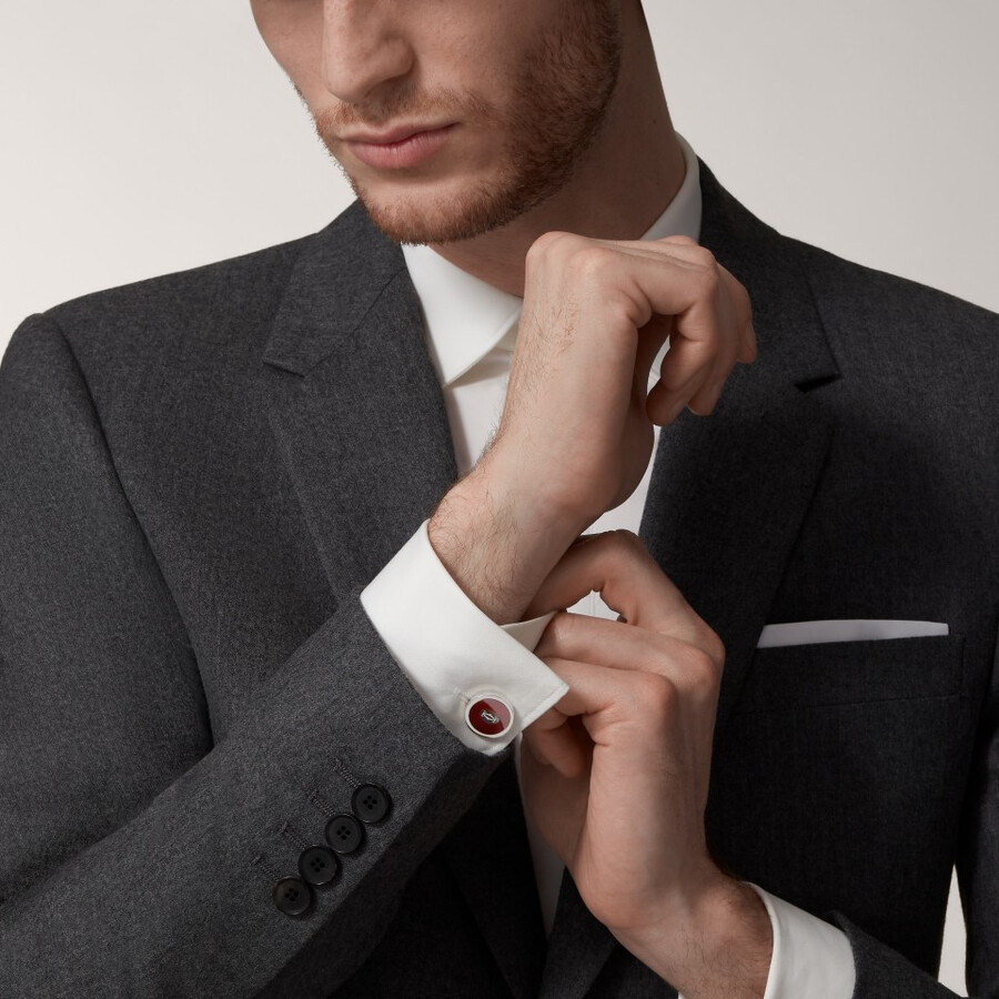 gemelli con logo double c de cartier e motivo sunray in lacca bordeaux