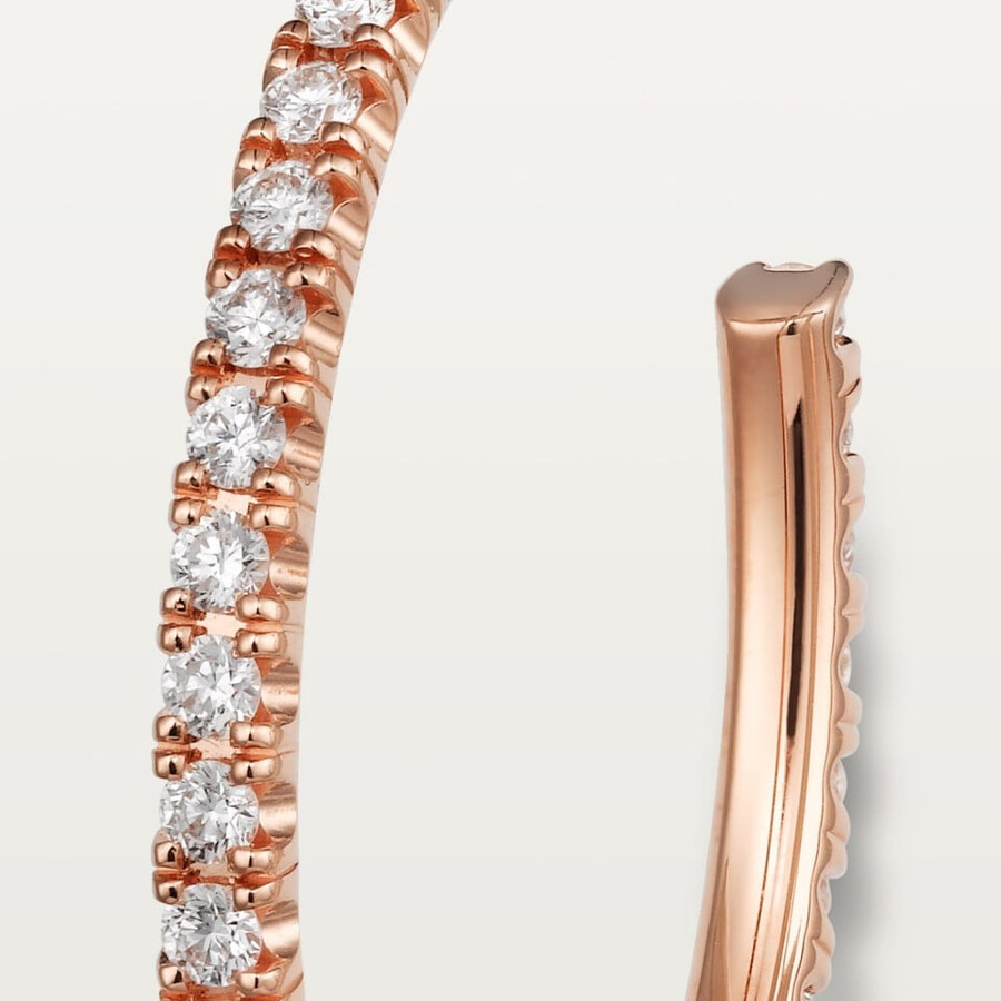 orecchini a cerchio etincelle de cartier modello medio pavé
