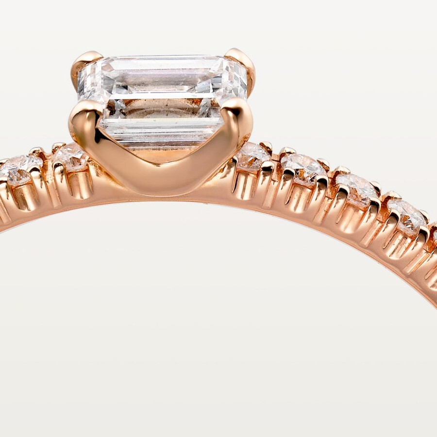 anello etincelle de cartier diamante taglio smeraldo pavé