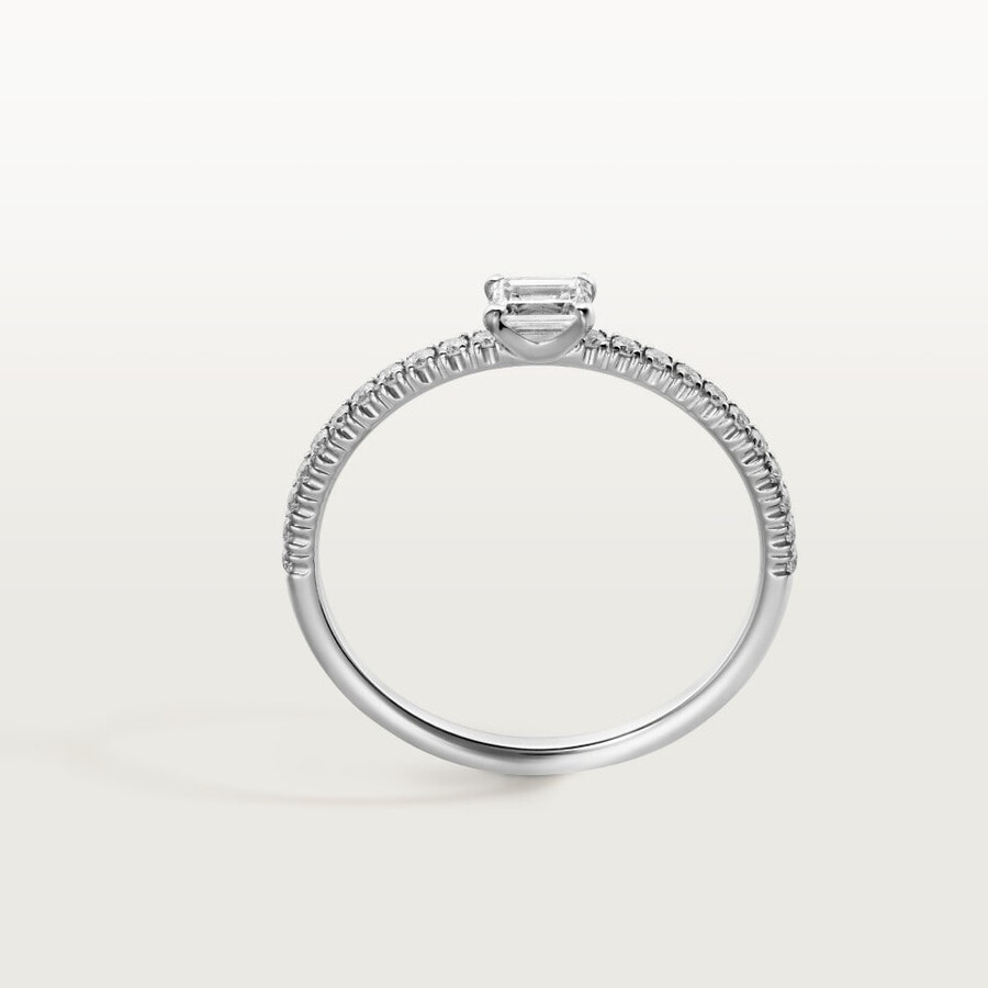 anello etincelle de cartier diamante taglio smeraldo pavé