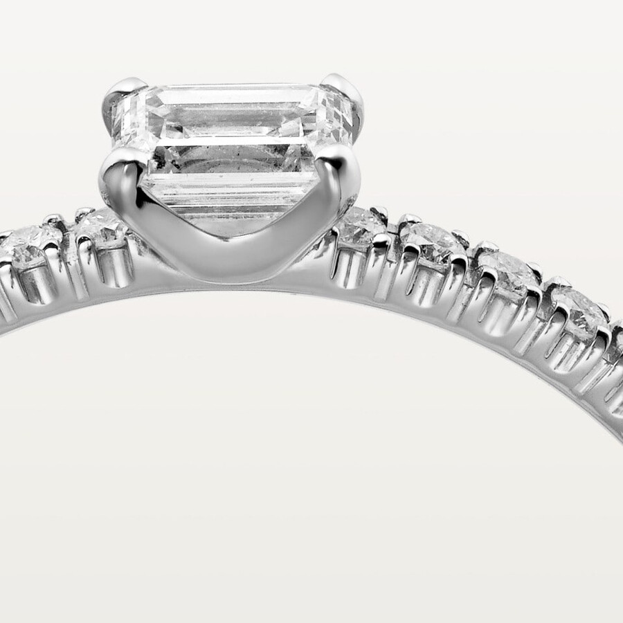 anello etincelle de cartier diamante taglio smeraldo pavé