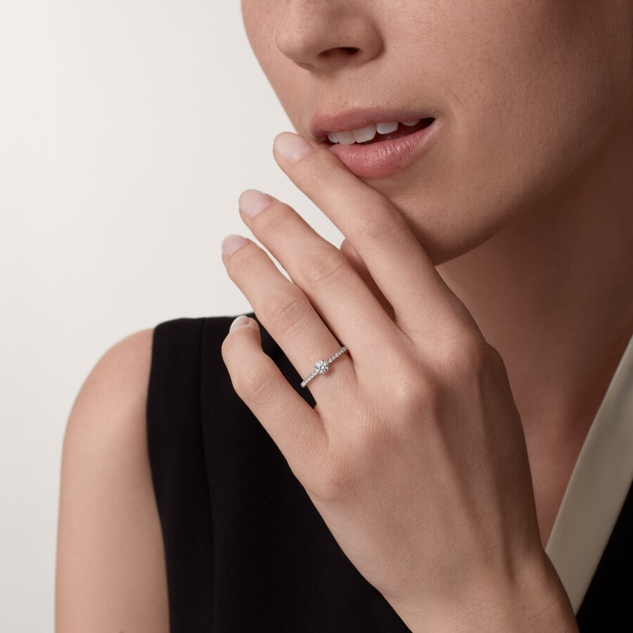 solitario etincelle de cartier diamanti taglio brillante pavé