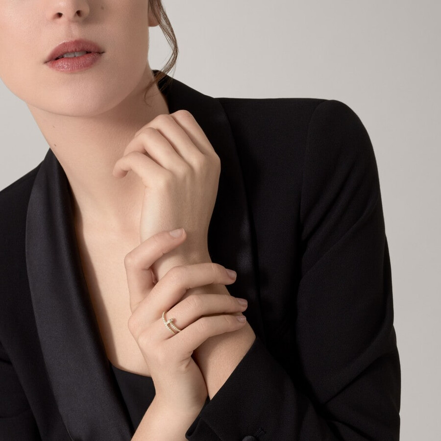 anello juste un clou modello piccolo semi-pavé