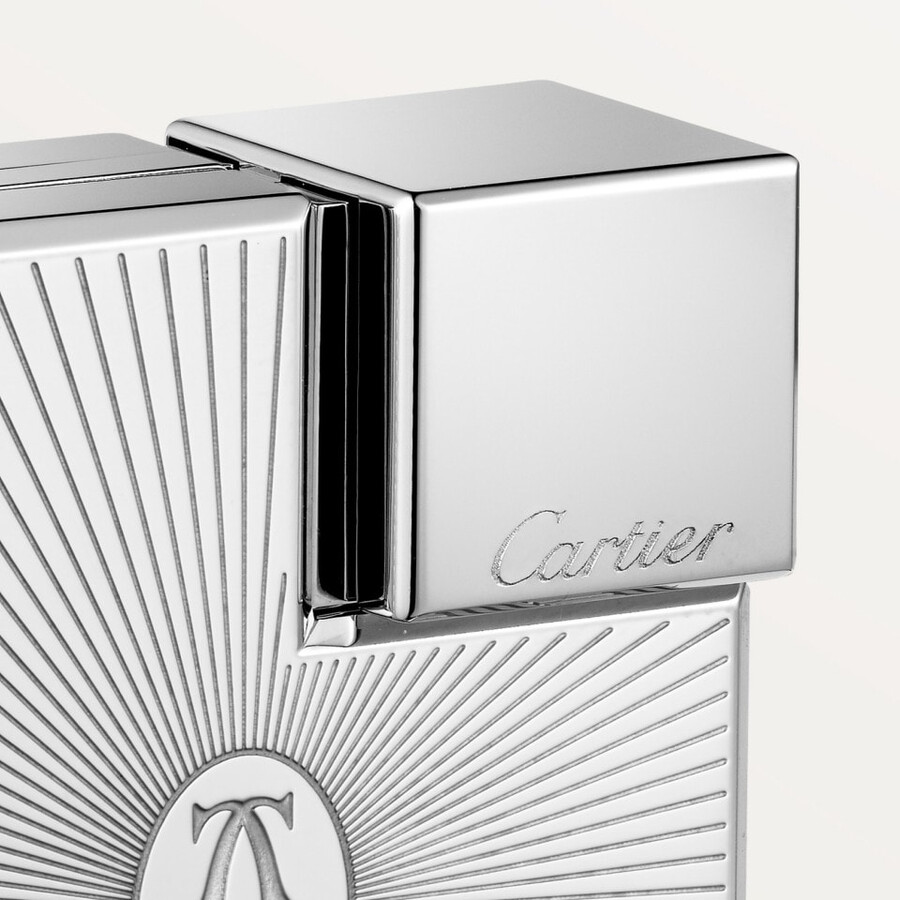 accendino quadrato con logo double c de cartier e motivo sunray in finitura palladio
