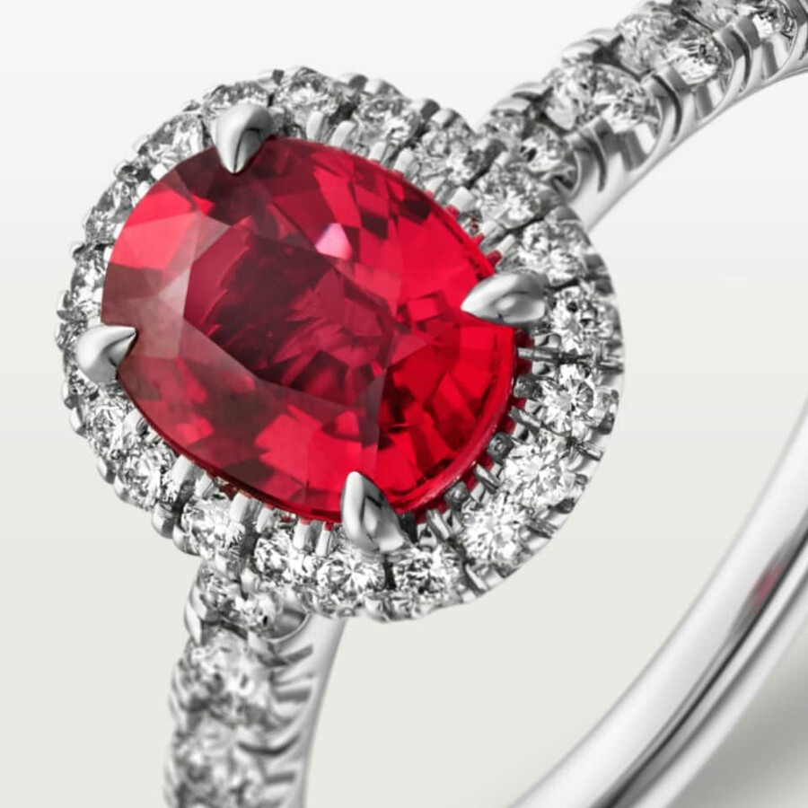 solitario cartier destinée rubino taglio ovale pavé