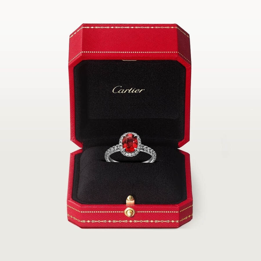 solitario cartier destinée rubino taglio ovale pavé