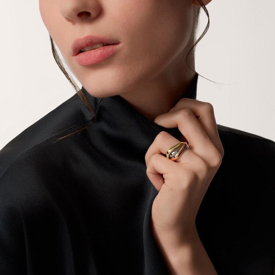 anello trinity a forma di cuscino modello classico